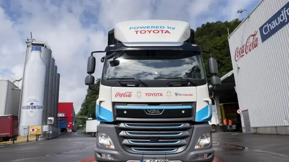 Toyota- con Coca-Cola - Air Liquide /Camiones con modulo de celda de combustible