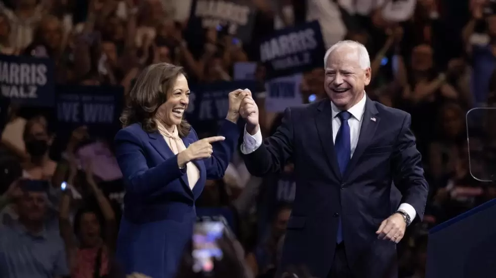 Tim Walz Kamala Harris