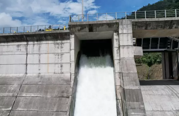 Gobierno pide propuestas ante emergencia eléctrica