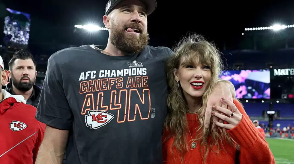 Travis Kelce, Taylor Swift