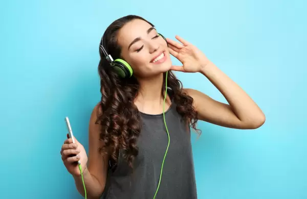 La nueva inteligencia artificial de Google crea podcasts a partir de tu contenido