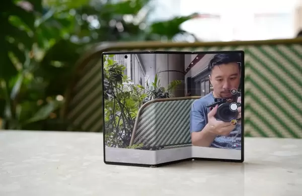 El smartphone de 3 pliegues que es furor en China que ya está agotado y se revende por hasta por 6 mil dólares