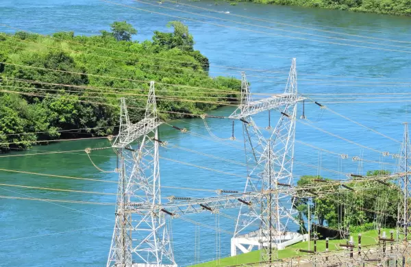 Dependencia de la hidroelectricidad genera apagones, según el ministro Goncalves