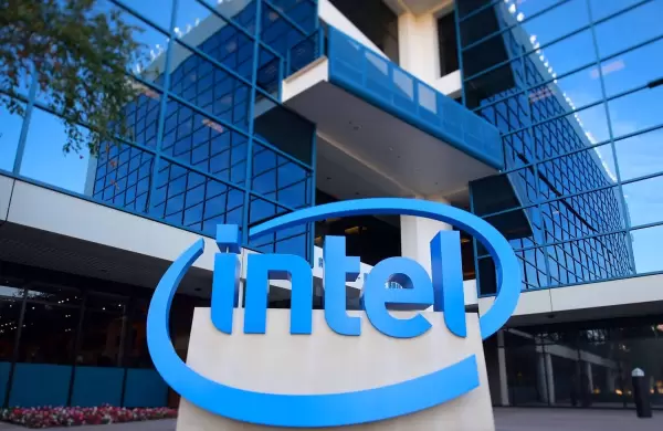 Las acciones de Intel caen tras la llegada de dos nuevos ejecutivos al directorio