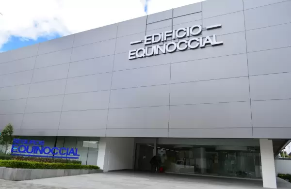 Seguros Equinoccial adquiere Compaa de Seguros Ecuatoriano Suiza