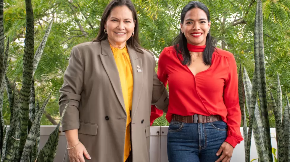 Programa dona futuro, Cecilia Paredes , rectora de la Espol , Tania Bonilla, dir