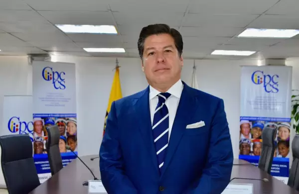 Luis Cabezas-Klaere asume la Superintendencia de Compañías