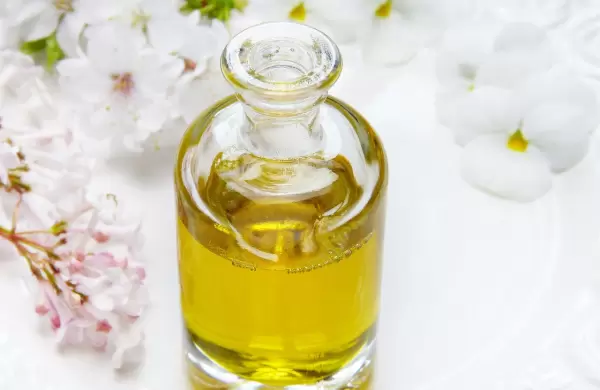 Cuatro fragancias de lujo para usar esta primavera