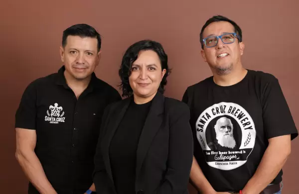 Los emprendedores que cumplieron el sueño cervecero galapagueño