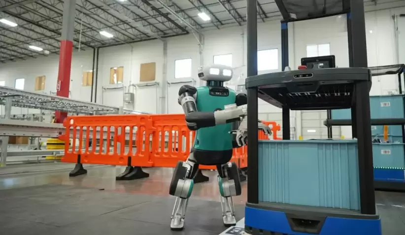 Digit, de Agility Robotics, es el nico robot humanoide autnomo que trabaja activamente en almacenes ... [+]Robtica de agilidad