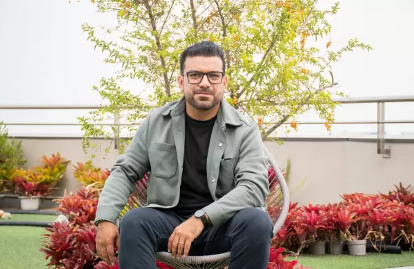 El guayaquileño que se ganó la confianza de una martech uruguaya