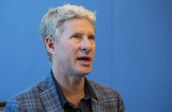 Cunto aument el patrimonio neto del presidente de Ripple, Chris Larsen, desde el da de las elecciones