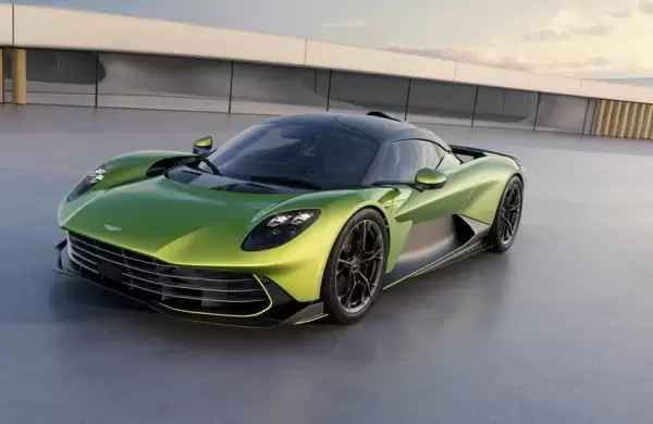 Aston Martin se enfrenta a Ferrari con un nuevo superdeportivo hbrido enchufable
