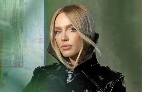 Cmo Alex Cooper construy un imperio de podcasts de US$ 125 millones