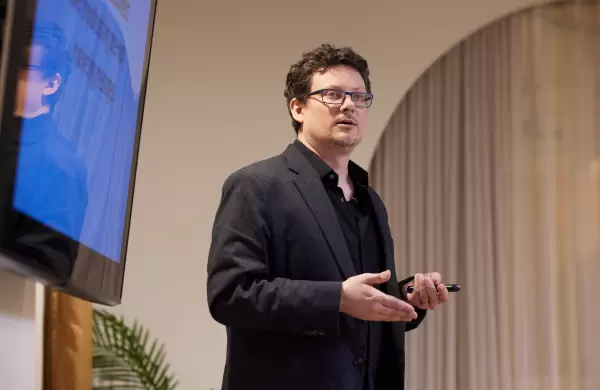 Diez podcasts de negocios para escuchar de cara a 2025