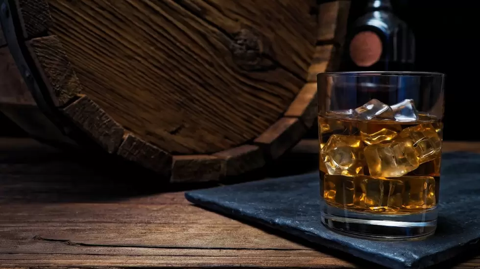 El jurado de whiskies irlandeses delBeverage Testing Institute (BevTest) de 202