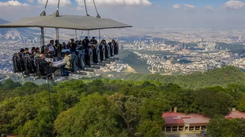 Cena en el cielo en Monterey, Mxico