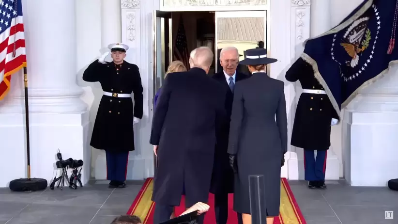 El presidente Joe Biden y la primera dama Jill Biden organizaron una recepcin en la Casa Blanca para los Trump antes de la ceremonia de juramento en el Capitolio de los Estados Unidos.