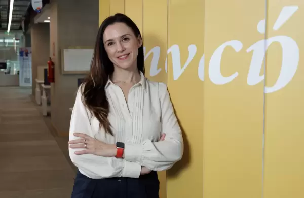 La doctora rumana que encabeza las operaciones de Roche Ecuador