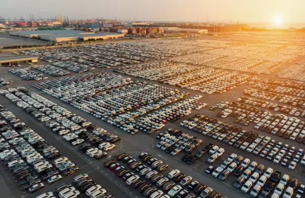 Ecuador reduce arancel al 10 % de importaciones del sector automotor desde EE.UU.