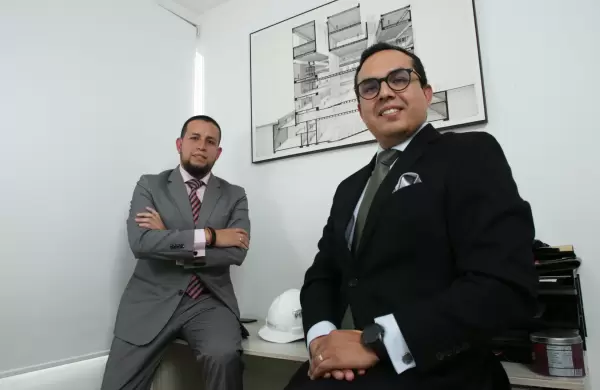 Los arquitectos que constituyeron su empresa en Reino Unido