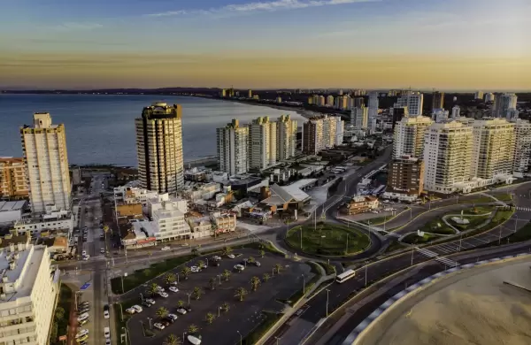 Residentes argentinos en Uruguay: el posible fin de una era después del "boom" y los nuevos perfiles que atrae el país