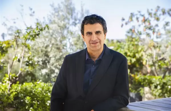 Unilever fuerza la salida de Hein Schumacher y nombra al argentino Fernando Fernández como nuevo CEO global