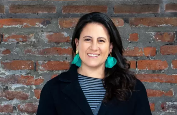 Crea oportunidades para mujeres tech en 12 países