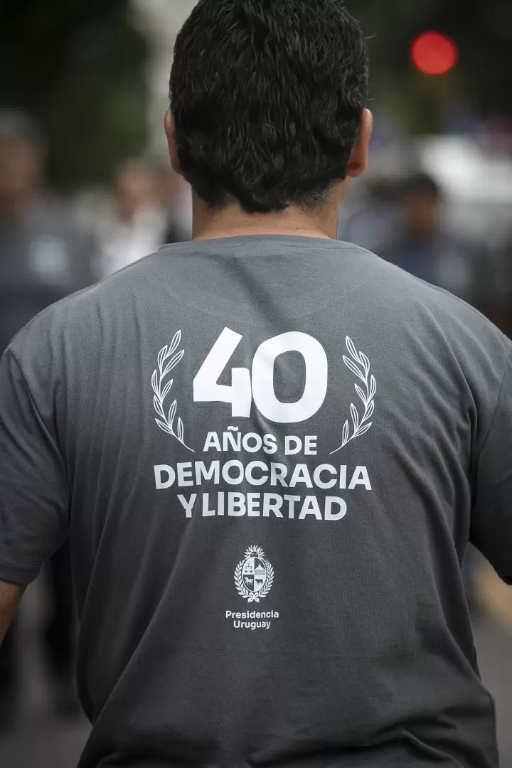 El staff de Presidencia conmemorando los 40 aos de la democracia. Foto: Nicols Garrido.