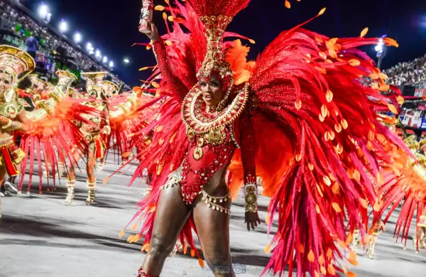 Entre el lujo y la samba: Forbes en el corazón del Carnaval de Río y desde un camarote VIP