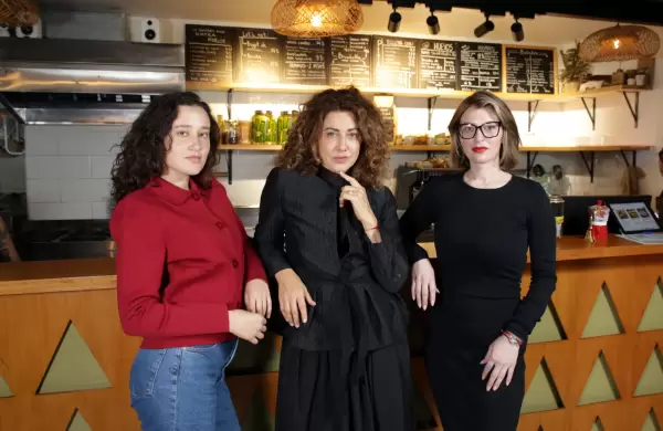 Las tres mujeres detrás del 'fenómeno viral' de Boker Tov