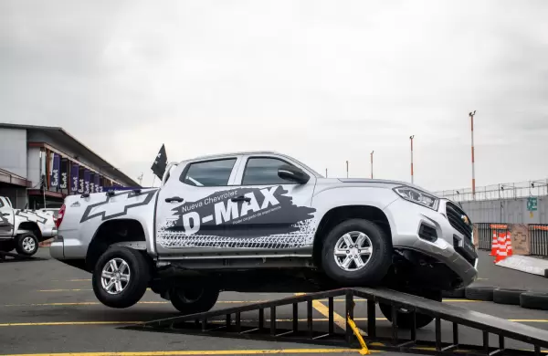 La nueva D-Max se presentó con un test drive en Guayaquil