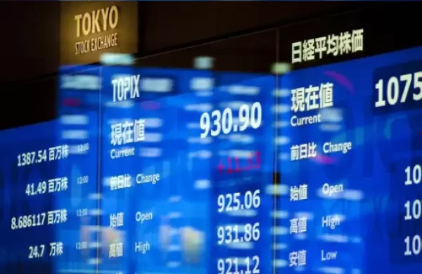 La Bolsa de Tokio se desploma con la caída histórica del Nikkei y los mercados se preparan para atravesar un lunes complicado