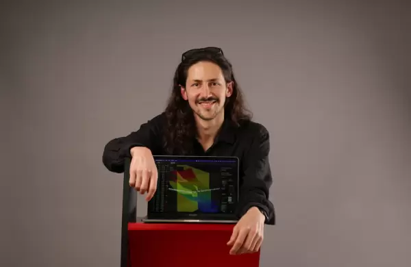 El milenial que hace dinero con derivados bancarios