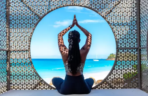 Del Caribe hasta Grecia: resorts frente al mar ideales para escapar del frío