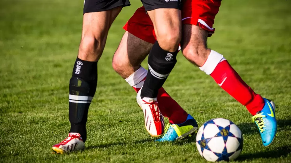 ftbol, apoyo, botas de ftbol, duelo, oponentes, futbolistas, deportes de pelot