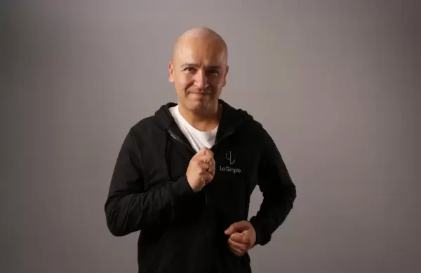 Transformó sus derrotas en una plataforma de medio millón de dólares