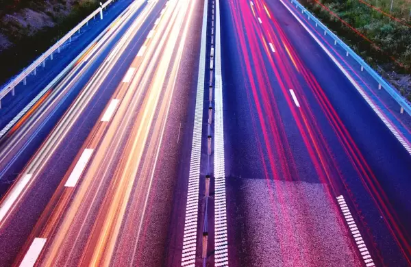 Quito no necesita más autopistas, necesita que te quedes en casa