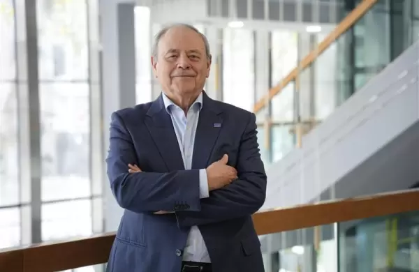 Jos Mara Peir: "La bestial manera de gestionar los contratos est haciendo que los jvenes no puedan hacer un proyecto de vida"