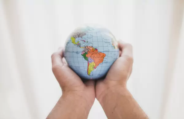 Ni izquierda ni derecha: el fracaso de los absolutos