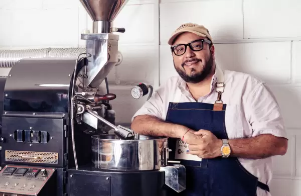 El barista guayaquileño que forma a los nuevos líderes del café en Ecuador y EE.UU.
