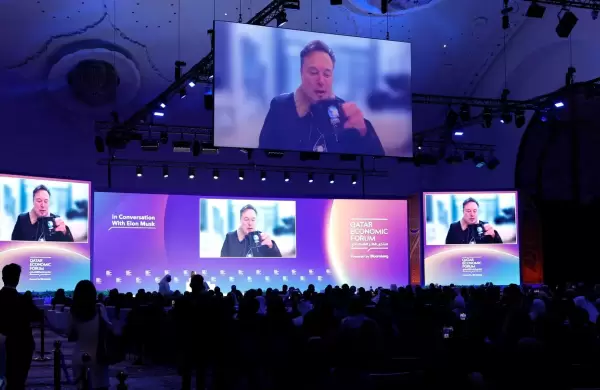 Elon Musk afirma que seguirá siendo CEO de Tesla y que gastará mucho menos en política.