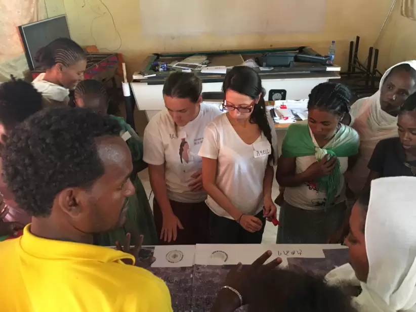 Identificacion de necesidades en energía en el campo de refugiados de Shimelba, en Etiopia