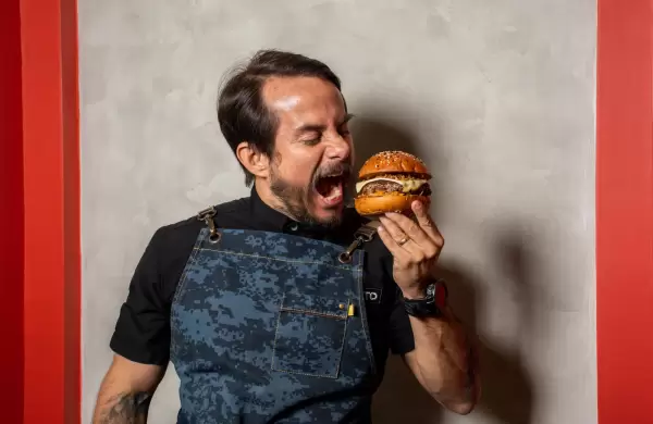 Este 'pana' facturó su primer millón vendiendo hamburguesas