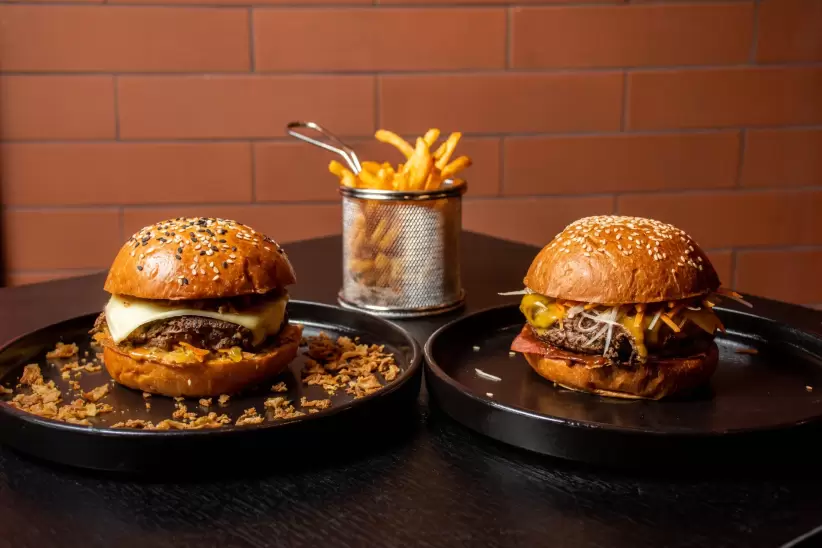Renatto Gonzales de Bendito Hamburguesas Guayaquil - Ecuador