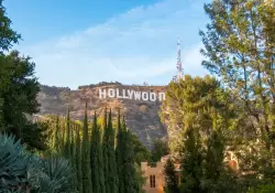 Guerra por derechos: Disney y Universal acusan a Midjourney de copiar sus personajes y temen que lance su streaming