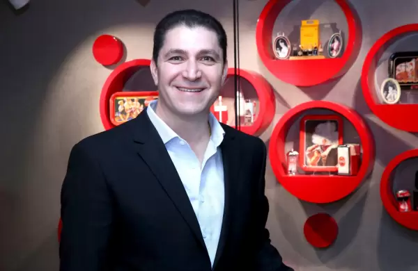 "Nuestro compromiso es seguir contribuyendo al crecimiento de Ecuador": Louis Balat, presidente de Zona Centro para Coca-Cola"