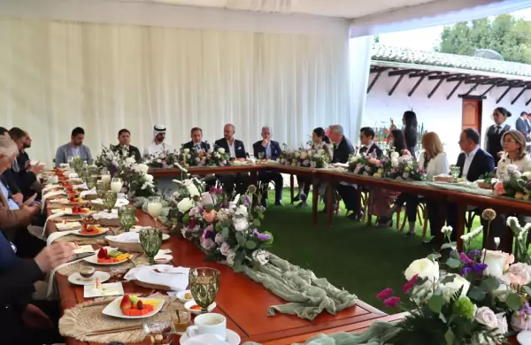 Se definió la agenda de cooperación comercial entre Ecuador y Emiratos Árabes Unidos
