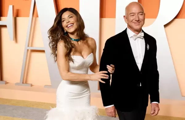 Mientras Jeff Bezos celebraba su boda, vendi acciones de Amazon por US$ 737 millones y reaviv la polmica por sus impuestos