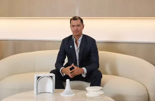 El ecuatoriano que construye sueos en Dubi